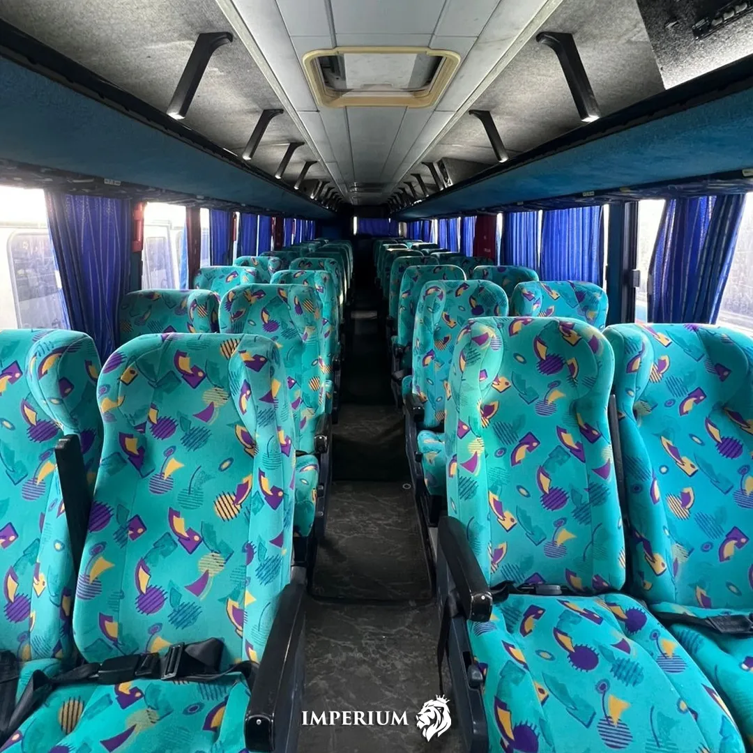 Interior do veículo executivo Imperium Turismo